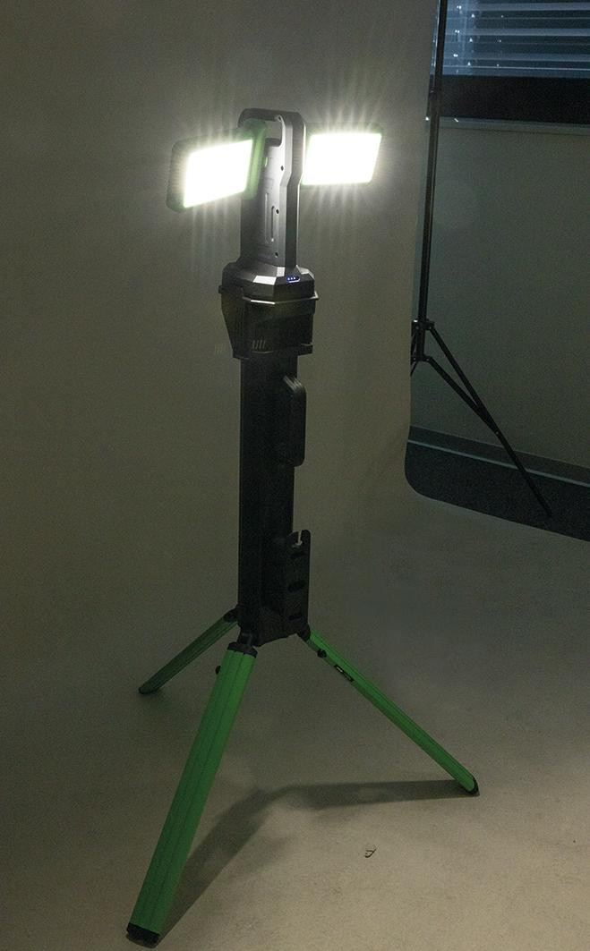 RECA Akku Strahler Twin 11500 mit Stativ